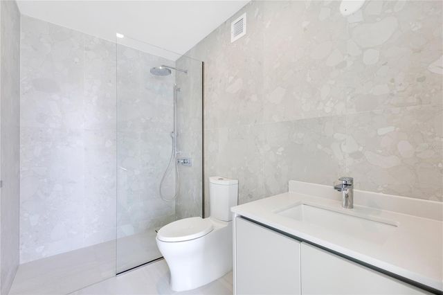 540 AVE DE LA CONSTITUCIÓN 502, San Juan, PR 00901