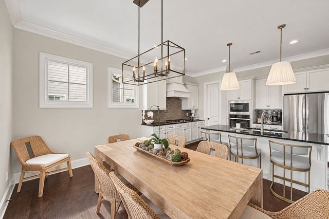 2016 Garfield St, Nashville, TN 37221