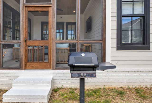 2016 Garfield St, Nashville, TN 37221