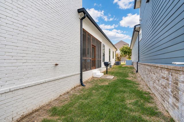 2016 Garfield St, Nashville, TN 37221