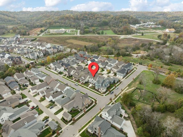 2016 Garfield St, Nashville, TN 37221