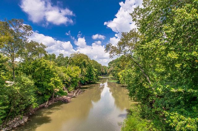 2016 Garfield St, Nashville, TN 37221