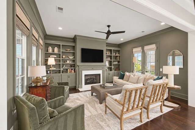 2016 Garfield St, Nashville, TN 37221