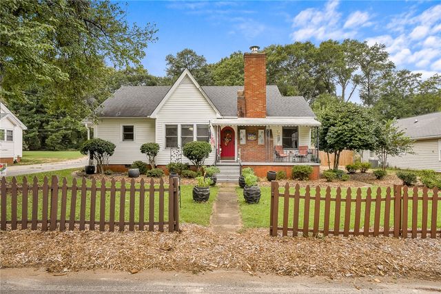 108 Poplar Drive, Greer, SC 29651