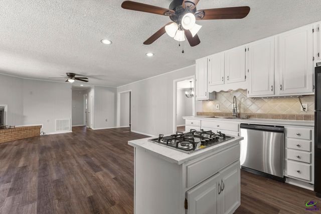 105 Kim Way, Warner Robins, GA 31088