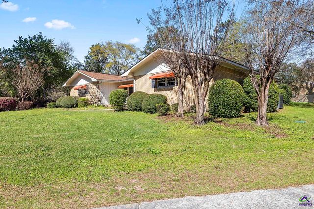 105 Kim Way, Warner Robins, GA 31088