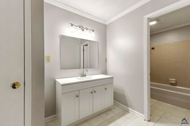 105 Kim Way, Warner Robins, GA 31088