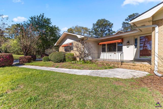 105 Kim Way, Warner Robins, GA 31088