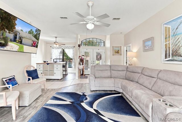 5 Cyclamen Court W, Homosassa, FL 34446