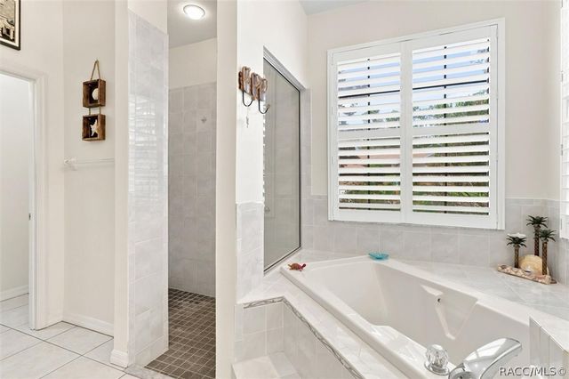 5 Cyclamen Court W, Homosassa, FL 34446