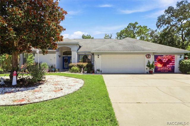 5 Cyclamen Court W, Homosassa, FL 34446
