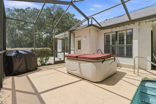 5 Cyclamen Court W, Homosassa, FL 34446