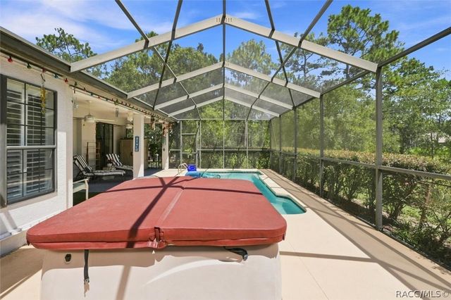 5 Cyclamen Court W, Homosassa, FL 34446