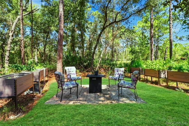 5 Cyclamen Court W, Homosassa, FL 34446