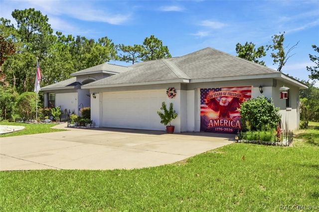 5 Cyclamen Court W, Homosassa, FL 34446