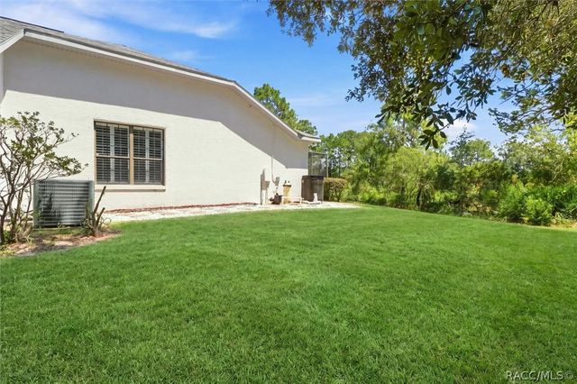 5 Cyclamen Court W, Homosassa, FL 34446