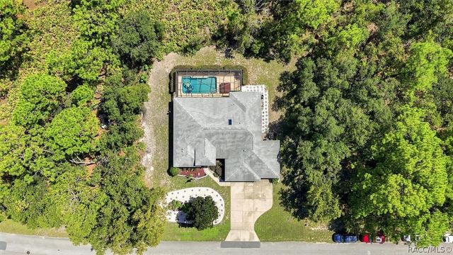 5 Cyclamen Court W, Homosassa, FL 34446