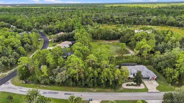 5 Cyclamen Court W, Homosassa, FL 34446