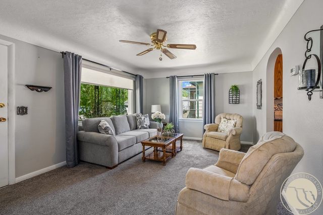 1012 Avenue E, Billings, MT 59102