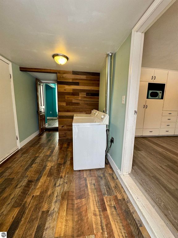 Image 3 of property listing at 2024 Apple Hill Road, Traverse City, MI 49686