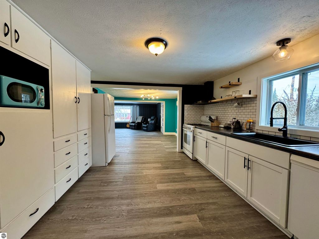 Image 5 of property listing at 2024 Apple Hill Road, Traverse City, MI 49686