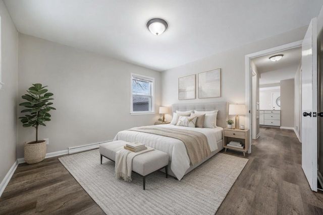 1201 W BREWSTER STREET, Appleton, WI 54914