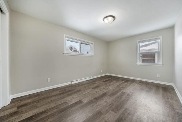 1201 W BREWSTER STREET, Appleton, WI 54914