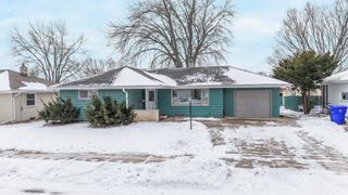 1201 W BREWSTER STREET, Appleton, WI 54914