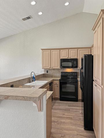 76915 Turendot Street, Palm Desert, CA 92211