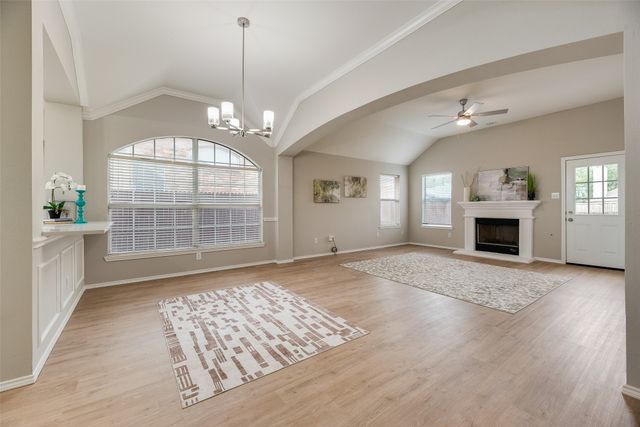 5512 Worley Drive, The Colony, TX 75056