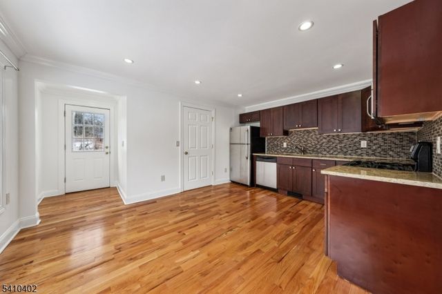 17 Maple Ave, West Orange Twp., NJ 07052