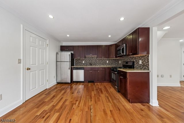 17 Maple Ave, West Orange Twp., NJ 07052