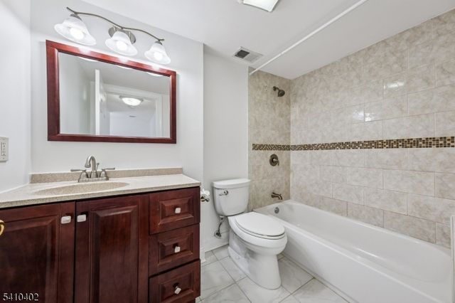 17 Maple Ave, West Orange Twp., NJ 07052