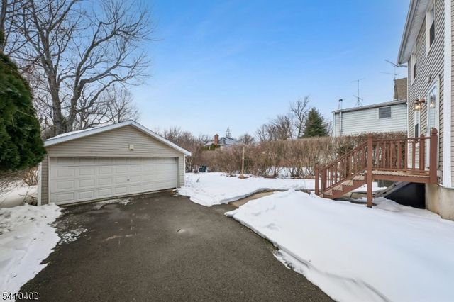 17 Maple Ave, West Orange Twp., NJ 07052