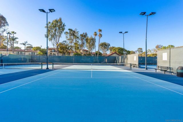 6998 Camino Degrazia, San Diego, CA 92111