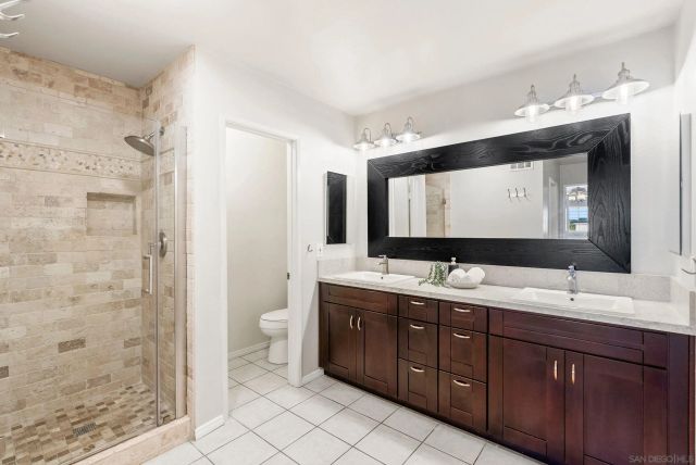 6998 Camino Degrazia, San Diego, CA 92111