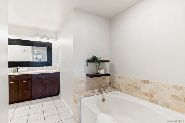 6998 Camino Degrazia, San Diego, CA 92111