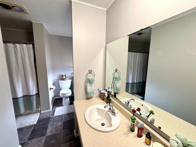 1048 Lora Avenue, Princeton, IL 61356