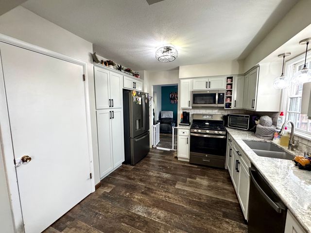 1048 Lora Avenue, Princeton, IL 61356