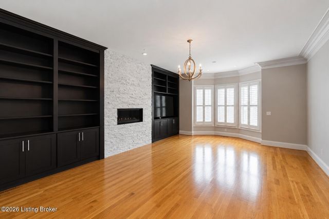 8909 Dolls Eyes St, Prospect, KY 40059