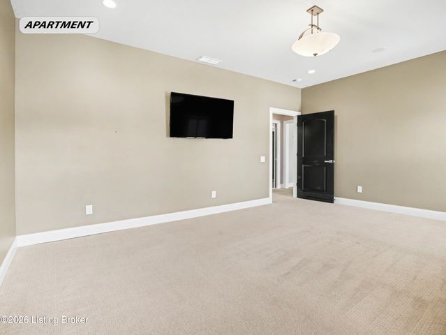 8909 Dolls Eyes St, Prospect, KY 40059