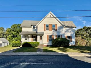 121 Pleasant St, Orange, MA 01364
