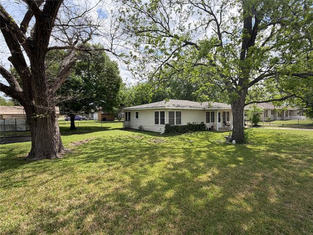 4600 Bagby Avenue, Waco, TX 76711