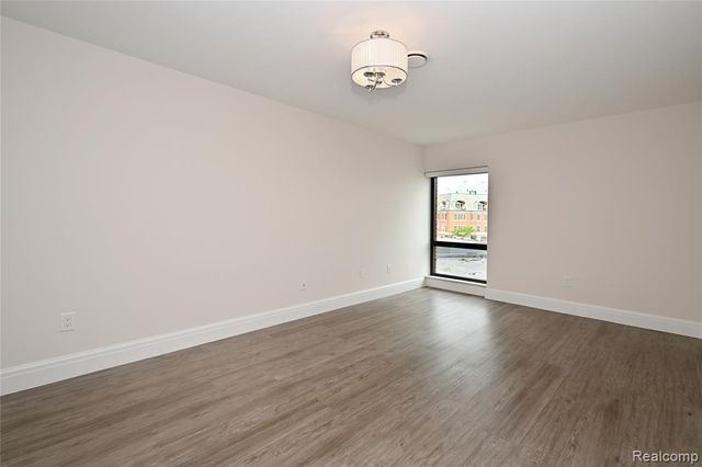 211 E Merrill Street 410, Birmingham, MI 48009
