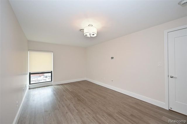 211 E Merrill Street 410, Birmingham, MI 48009
