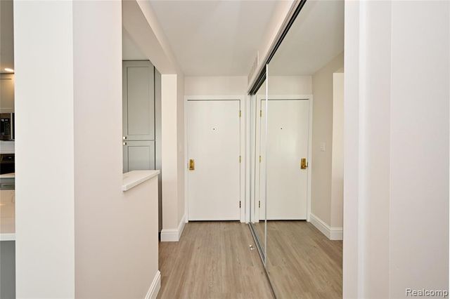211 E Merrill Street 410, Birmingham, MI 48009