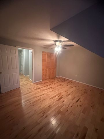 16 Kennedy Dr 16, Chelmsford, MA 01863