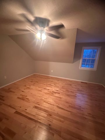 16 Kennedy Dr 16, Chelmsford, MA 01863