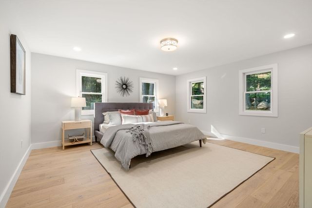 184 Bedford Rd, Lincoln, MA 01773