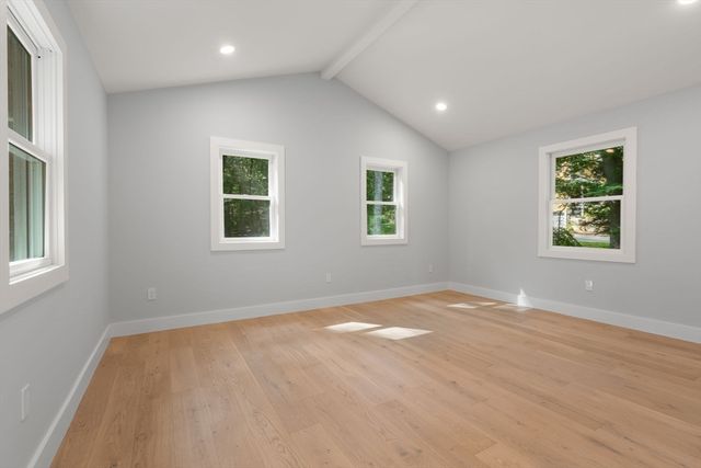 184 Bedford Rd, Lincoln, MA 01773